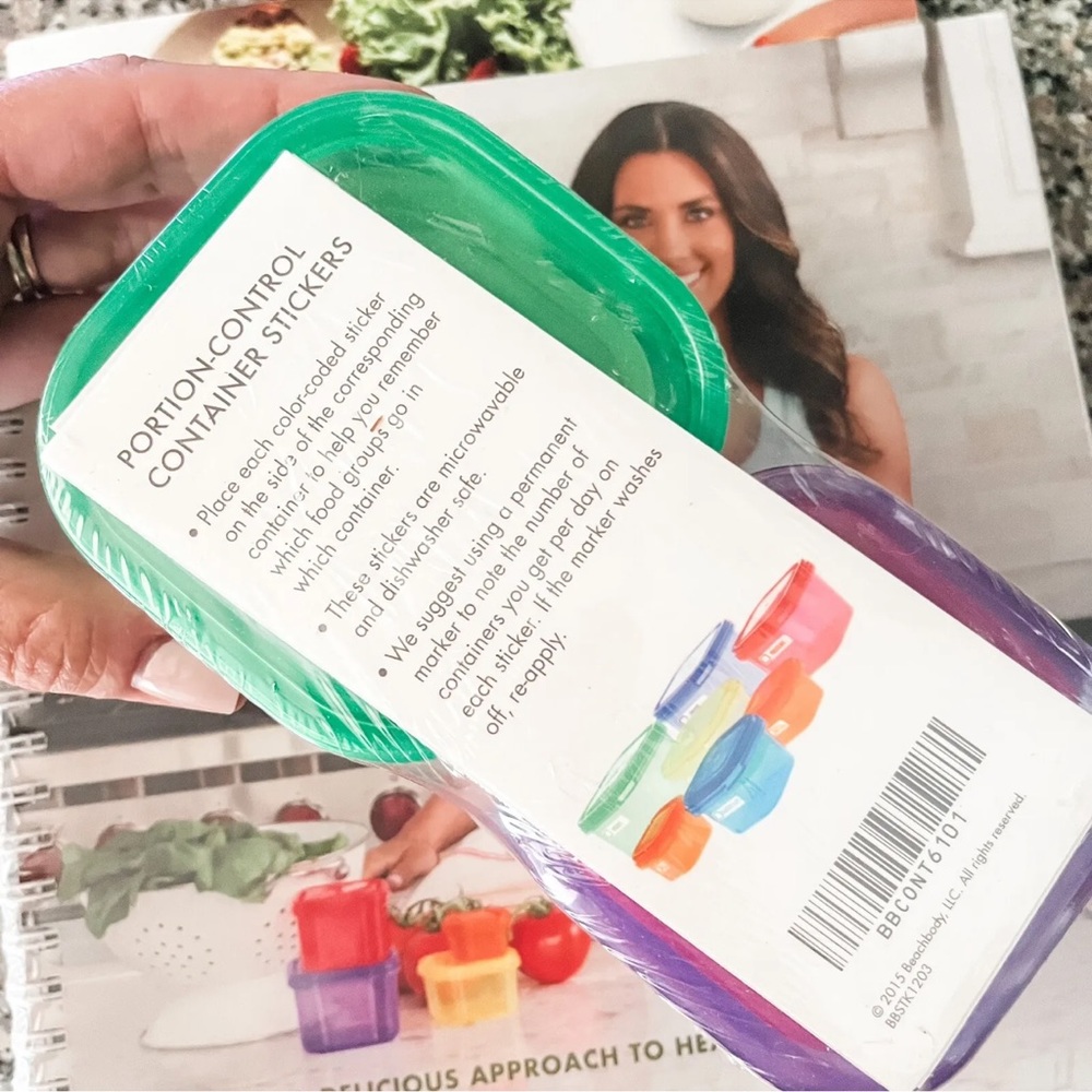 Original Fixate Cookbook, Portion Fix Containers + Nutrition Guide - Picture 3 of 4